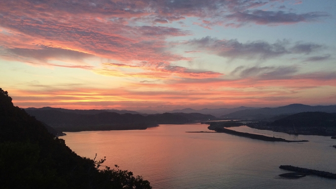 【素泊・ペット可】四万十川河口を眺める絶景秘湯！夜は満天の星空に包まれて過ごす（天然温泉・BBQ可）